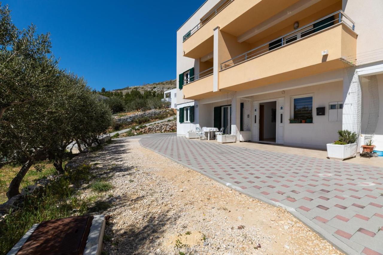Apartments With A Parking Space Dugi Rat, Omis - 19516 Екстериор снимка