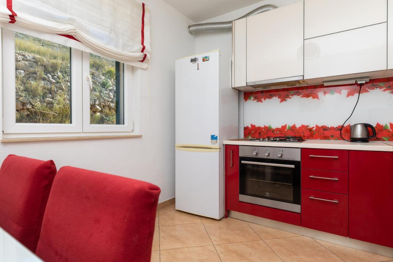 Apartments With A Parking Space Dugi Rat, Omis - 19516 Екстериор снимка
